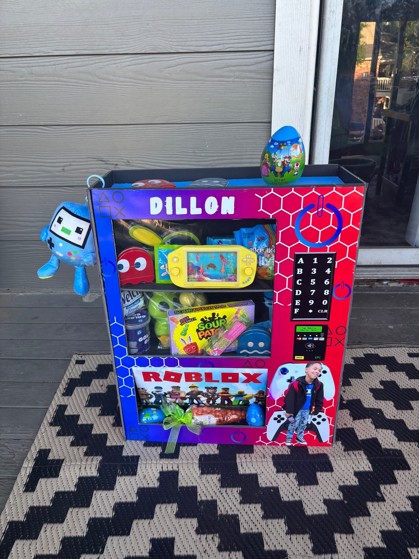 Custom Vending Machine
