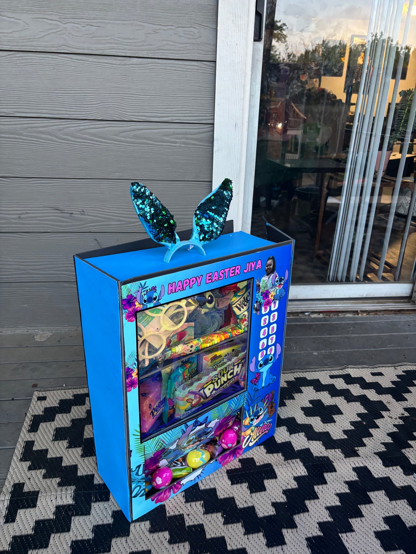 Custom Vending Machine